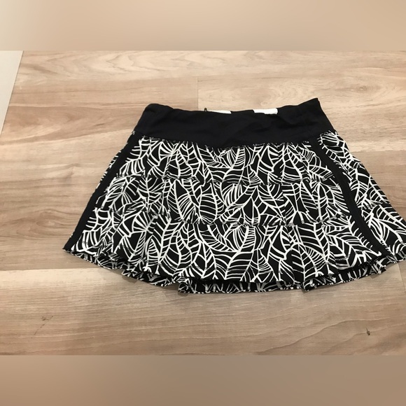 lululemon athletica Dresses & Skirts - Lululemon Pace Rival Skirt * Read*
